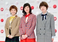 紅白歌合戦初出場が決まり笑顔のSHISHAMO（左から）松岡彩、宮崎朝子、吉川美冴貴＝2017年撮影