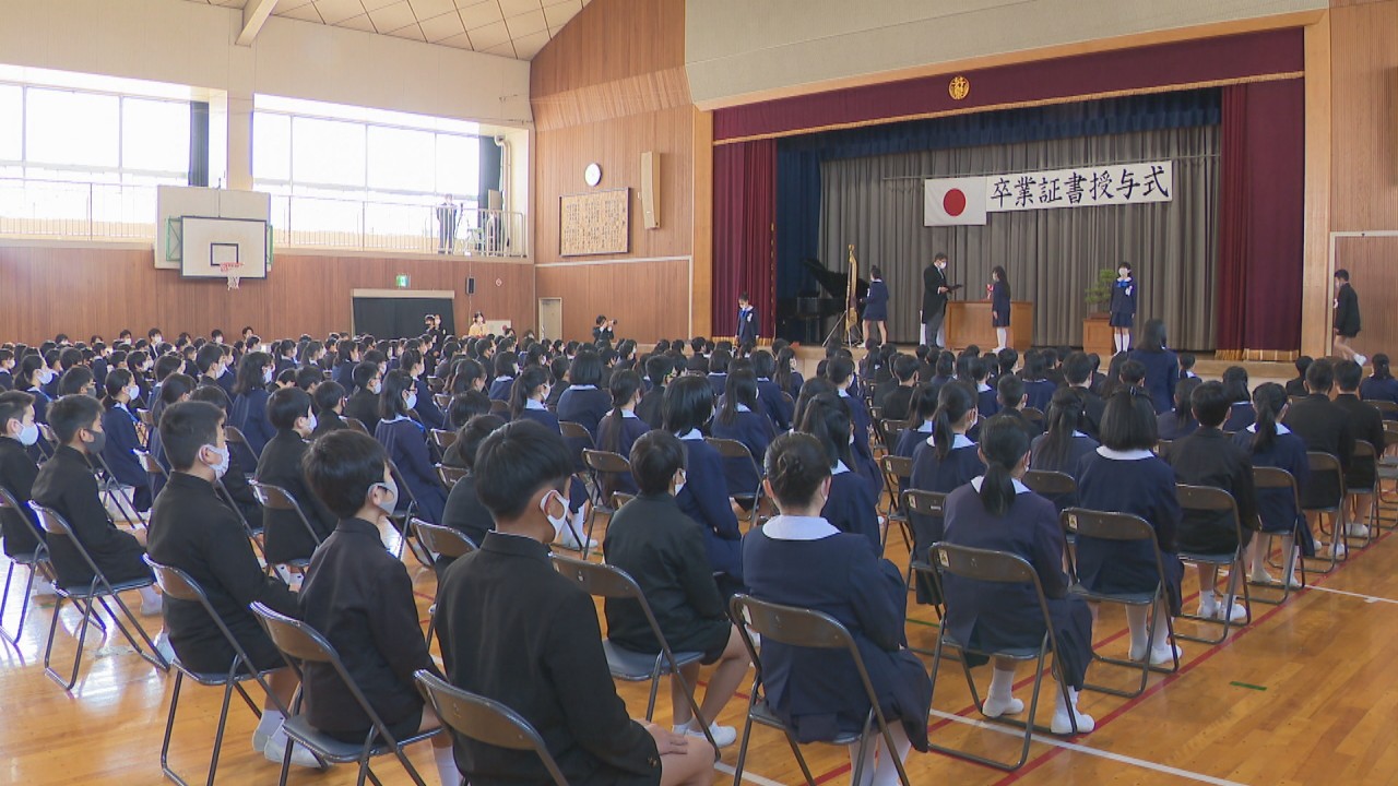 岡山県の小学校 8つの市町で卒業式 最高の思い出 約7000人が学び舎を巣立つ Ksbニュース Ksb瀬戸内海放送
