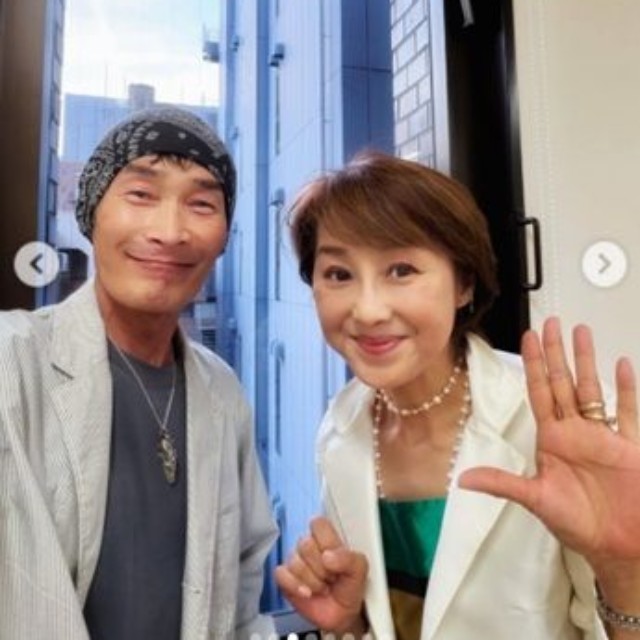 杉田あきひろ（左）とともに審査員を務めた北原佐和子＝杉田あきひろのインスタグラム＠akihirosugita_akihirovoiceより