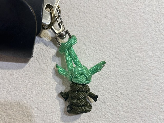 大きく垂れた耳と丸い頭のシルエット「グローグー」／SHUさん（@shutoys_69）提供　※一部トリミングしています