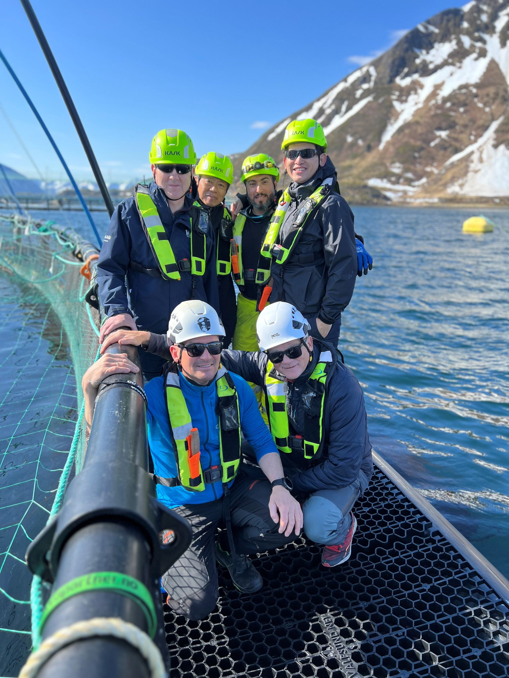 ノルウェーでのサーモン養殖の現場