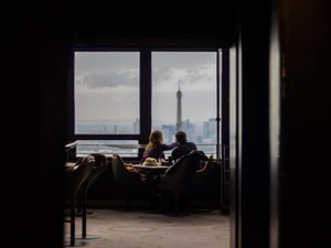 時には不安になり、執着もする。結局私はまだ、夫に恋をしている