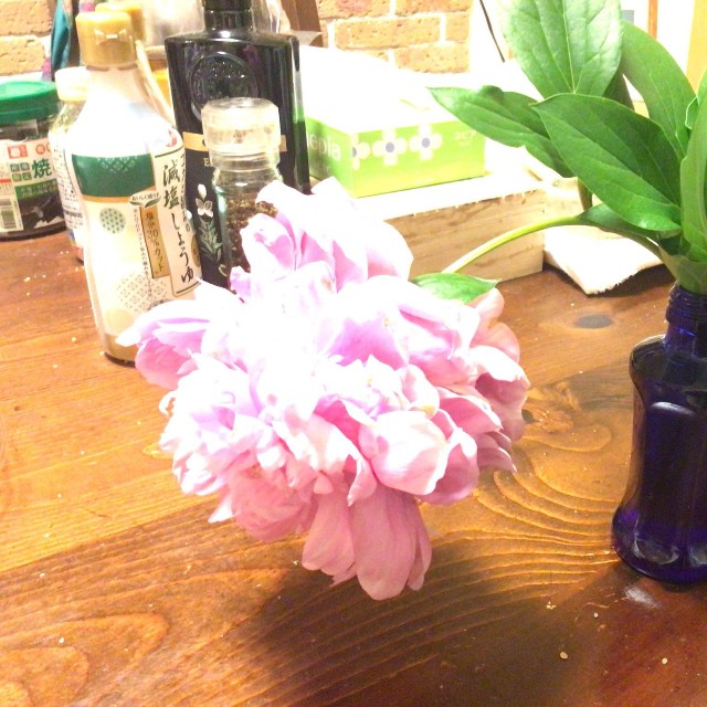 こちらも「母親が花瓶にしている」とのこと。 ※ベルモンガさん（@berumonga108sei）提供