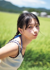 「週刊少年マガジン」（講談社）2025年8月27日発売号に登場した一ノ瀬瑠菜＝撮影／藤本和典、スタイリング／ melon、ヘアメイク／佐藤ありさ、コーディネート／福澤卓弥、デザイン／松本麻実（GROSVENOR design.）、撮影協力／カラリト（colorit）