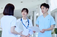 先輩の言葉が、新人時代に刻まれた
※画像はイメージです（west_photo/stock.adobe.comn)
