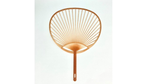 脱プラと温室効果ガスの排出抑制　オリーブの剪定枝を活用したうちわの骨を製品化　香川