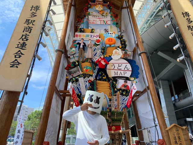 マシュメロ注意報_博多駅博多口（写真はすべてavex提供）