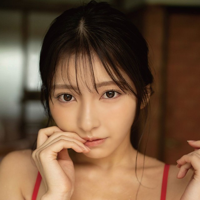 「ENTAME 36℃ vol.05」（徳間書店）に登場した十味のセブンネット限定ポストカード