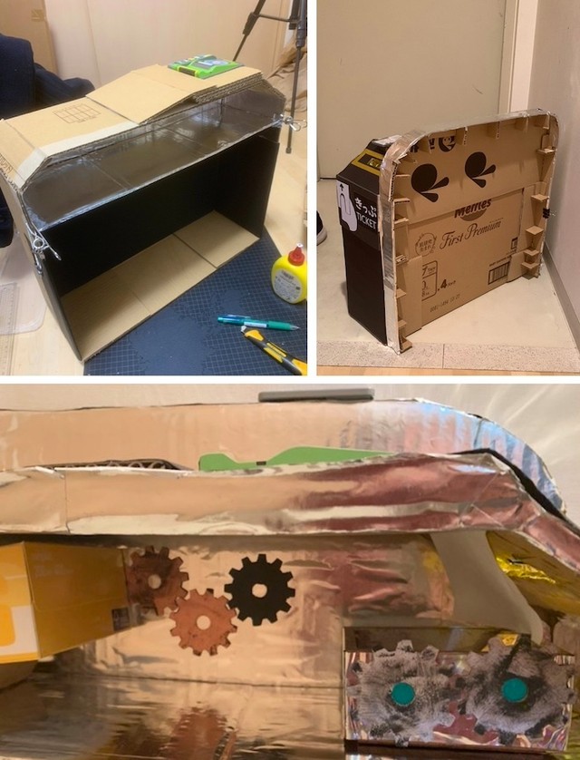 おむつが入っていたダンボール箱を利用した制作中の様子。「歯車型の画用紙を貼って機械を表現しました」と、ダンボールビーダーマン工作・発明さん（画像提供：ダンボールビーダマン工作・発明 さん）