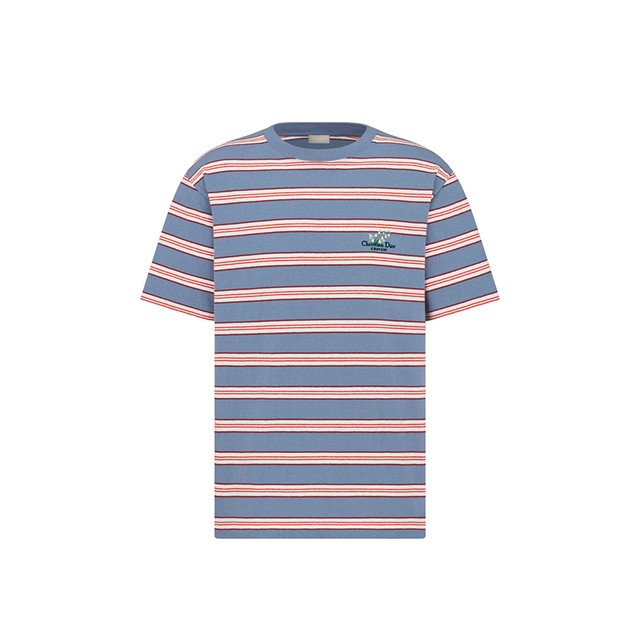 クラシックなスタイルを現代的にアレンジした、<br>ディオールのTシャツ。