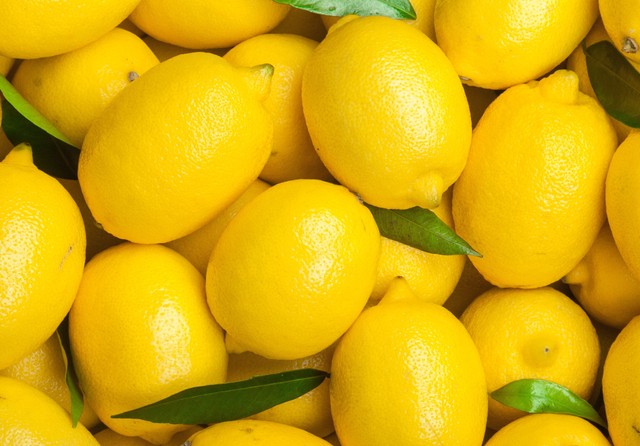 香りや風味が豊かで、酸味も爽やかな「国産レモン」。※画像はイメージです（BillionPhotos.com/stock.adobe.com）