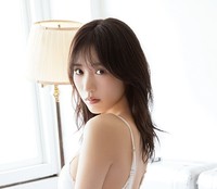 『BOMB Love Special 2026』裏表紙はドラマでも注目の横野すみれさん