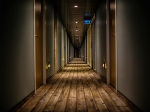 運命まで感じた香水は、思い出と共にホテルのゴミ箱に捨てた