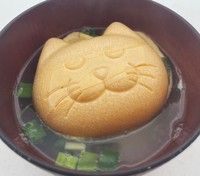 11月に発売された猫さんモチーフの本格味噌汁「にゃんもにゃにゃ」