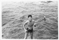 千葉の豊かな自然で育った千葉治郎。泳ぎも得意で魚をゲットした