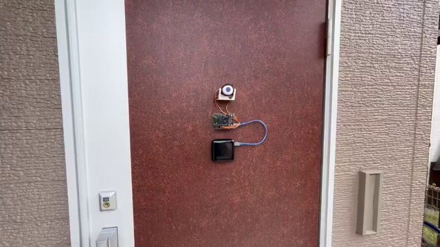 玄関に…目玉！？ ※高校生の電子工作日記さんのX動画より抜粋