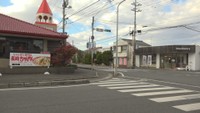 横断歩道で右折してきたライトバンにはねられる　78歳の男性が意識不明の重体　岡山市