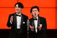 「第九回 上方漫才協会大賞」で文芸部門名誉賞を受賞した、たかのり（左）と周平魂