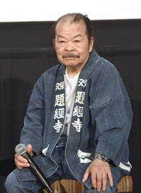 「男はつらいよ」５０周年イベントに源公の衣装で出席した佐藤蛾次郎さん。撮影現場では前田吟とも行動を共にした（２０１９年撮影）