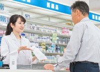 薬を飲む際、「水を多めに飲んでください」の理由は？※画像はイメージです（buritora/stock.adobe.com）