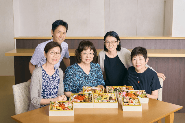 【Reライフプロジェクト イベント報告】おせち試食会に読者会議メンバー5人が参加　味の感想や正月の思い出など語り合い