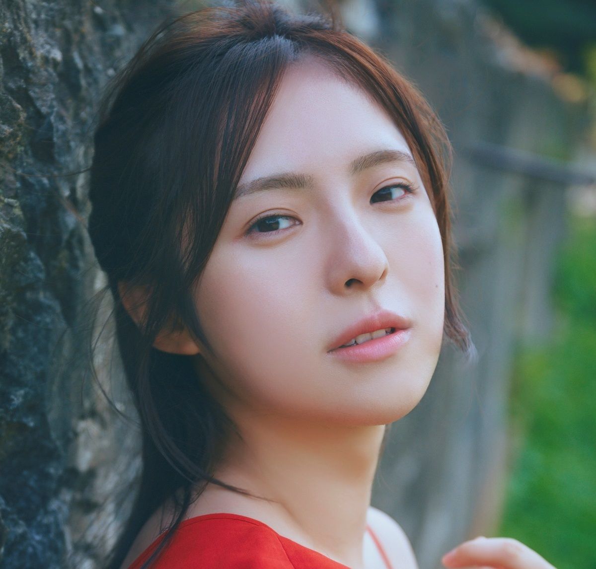 NGT48センターが波打ち際で美尻を大胆披露 ランジェリー姿で25歳の色気