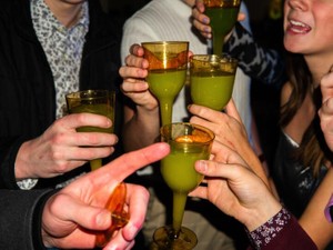 「男性は下ネタが好き」という思い込み。私はセクハラまがいの話で笑いをとっていた