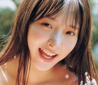 沢美沙樹（撮影：岡本武志　ヘアメイク：設楽和代　スタイリング：田森春菜）