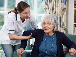 医療だけじゃ足りない！病気を治す医療から生活を支えるケアへ