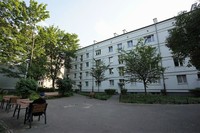 冷戦時代につくられた集合住宅の地下シェルターも、昨秋の一斉点検で「現役のシェルター」と判断された＝2023年6月4日、ワルシャワ、荒ちひろ撮影