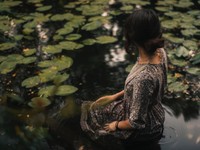 憧れの大手商社へ派遣。「できる」人たちの間を漂う「できない」私