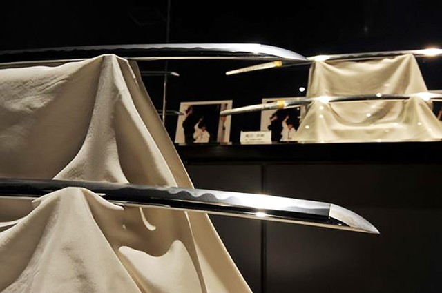 関市内の「関鍛冶伝承館」に展示されている日本刀