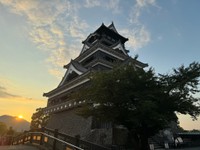 夏は開園時間を延長しているので、夕涼みに行ってみては【写真提供：熊本城総合事務所】