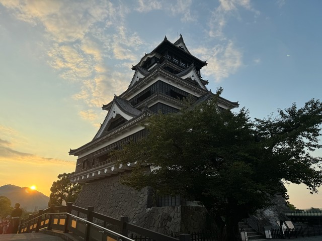 夏は開園時間を延長しているので、夕涼みに行ってみては【写真提供：熊本城総合事務所】