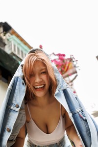 櫻井おとの 2nd写真集「感電」(小学館)より＝撮影：曽根将樹