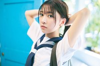 「鈴原希実 1st写真集 届け」掲載カット【撮影／熊木優】