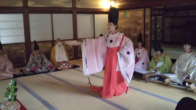 優雅な舞に「風流どすなぁ～」