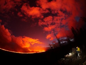アングル：ハワイ火山噴火、科学者が自然に挑む「決死の調査」