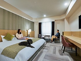 都心に愛犬と泊まれるホテルがオープン　屋内ドッグランやグルーミングサービスも