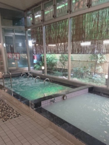 茶々丸が逃げた時、女湯の庭にいるのをお客さんが見つけた