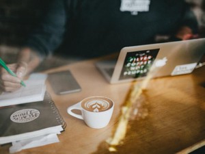 休日は執筆という「仕事」を。やりたいことが常にある私に休みはない