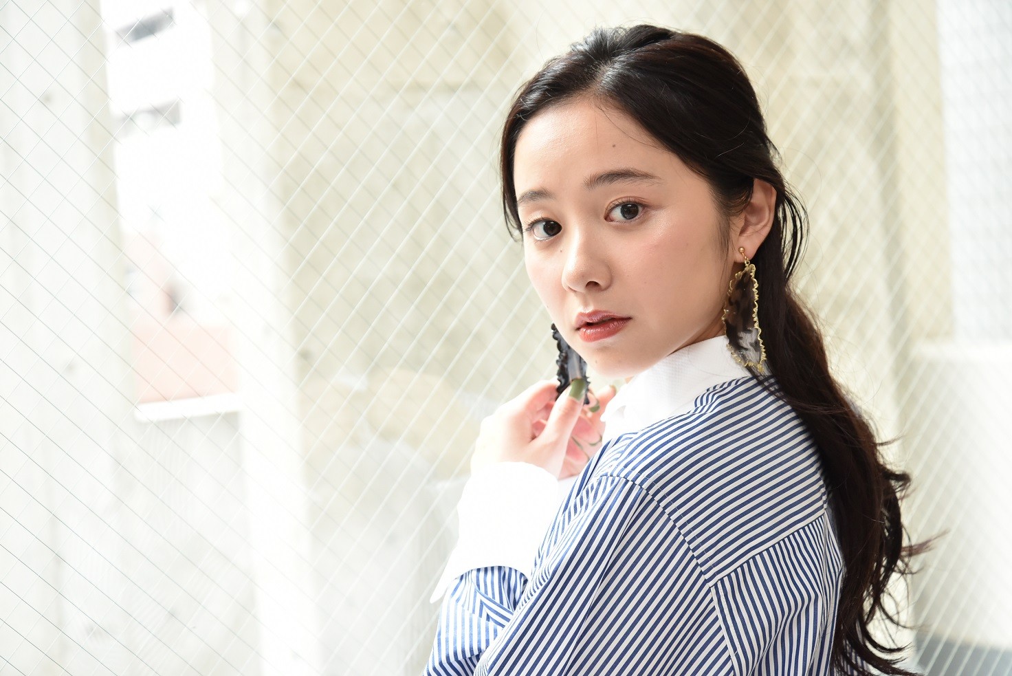 話題作に続々出演の堀田真由、モチベーションは傷心救った人との再会｜まいどなニュース