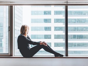 「彼氏いるの？」採用面接で同性からセクハラ。男女平等って何だろう