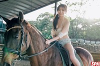 太田彩夏（撮影／時永大吾　ヘアメイク／海瀬志津奈（JULLY）　スタイリング／クメユナ）