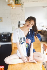 花咲楓香 SPA!デジタル写真集「ホームランボディ」（扶桑社）より＝提供／週刊SPA!編集部 撮影／藤本和典 ヘアメイク／海瀬志津奈（JULLY） スタイリング／工藤沙恵（ミタケイショウ）