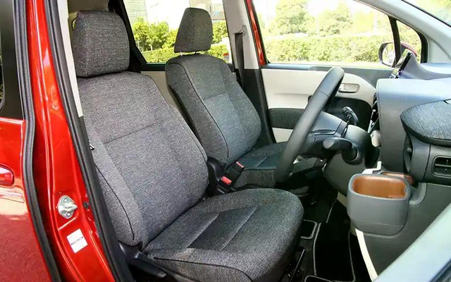 3代目シエンタ（10系）の運転席（提供：norico by ガリバー）