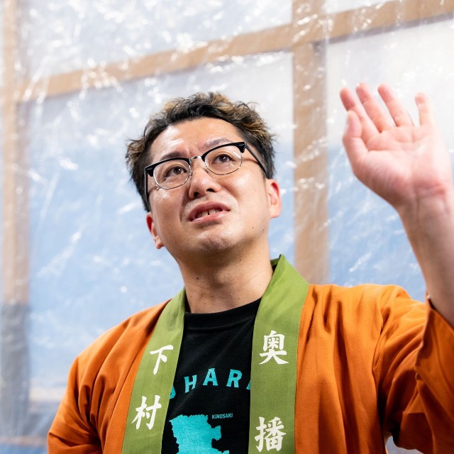「コンクールで賞を獲れる味や、流行に合わせるのではなく、自分たちのこの味わいを極めていきたい」と語る下村社長
