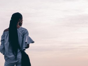 友人が彼女と「婚約破棄」、落ち込んでいたから世話を焼いた。わたしは友人に好意を持った