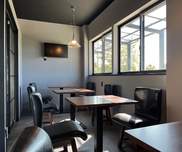 8人用個室は6人以上、4人用個室は3人以上でご利用可能