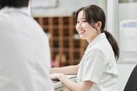 半数近くの女性看護師が「結婚は仕事に良い影響を与えている」と回答　※画像はイメージです（mapo/stock.adobe.com）